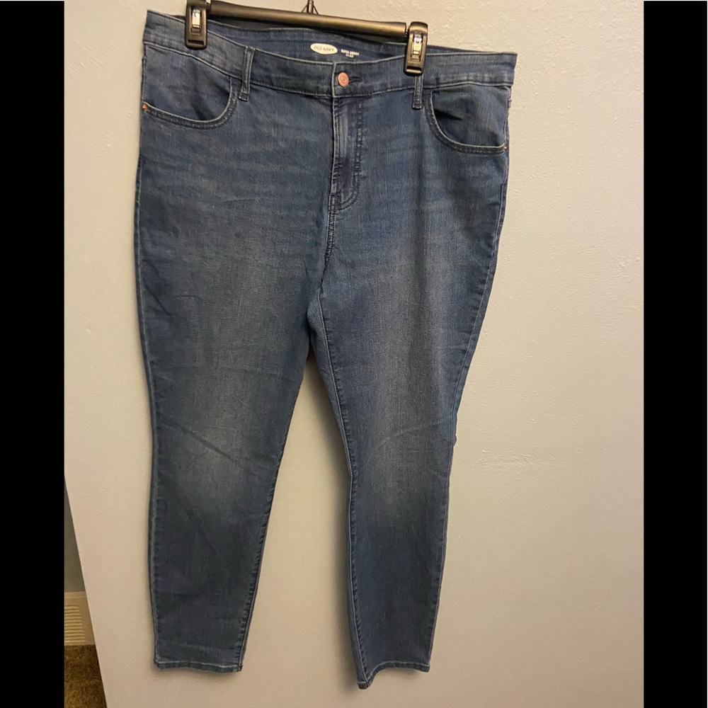 Never worn old navy skinny jeans size 16